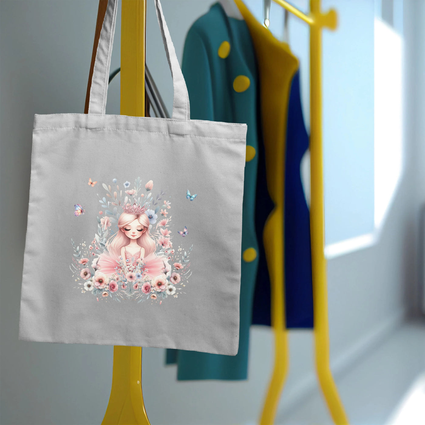 a tote bag with a picture of a teddy bear on it